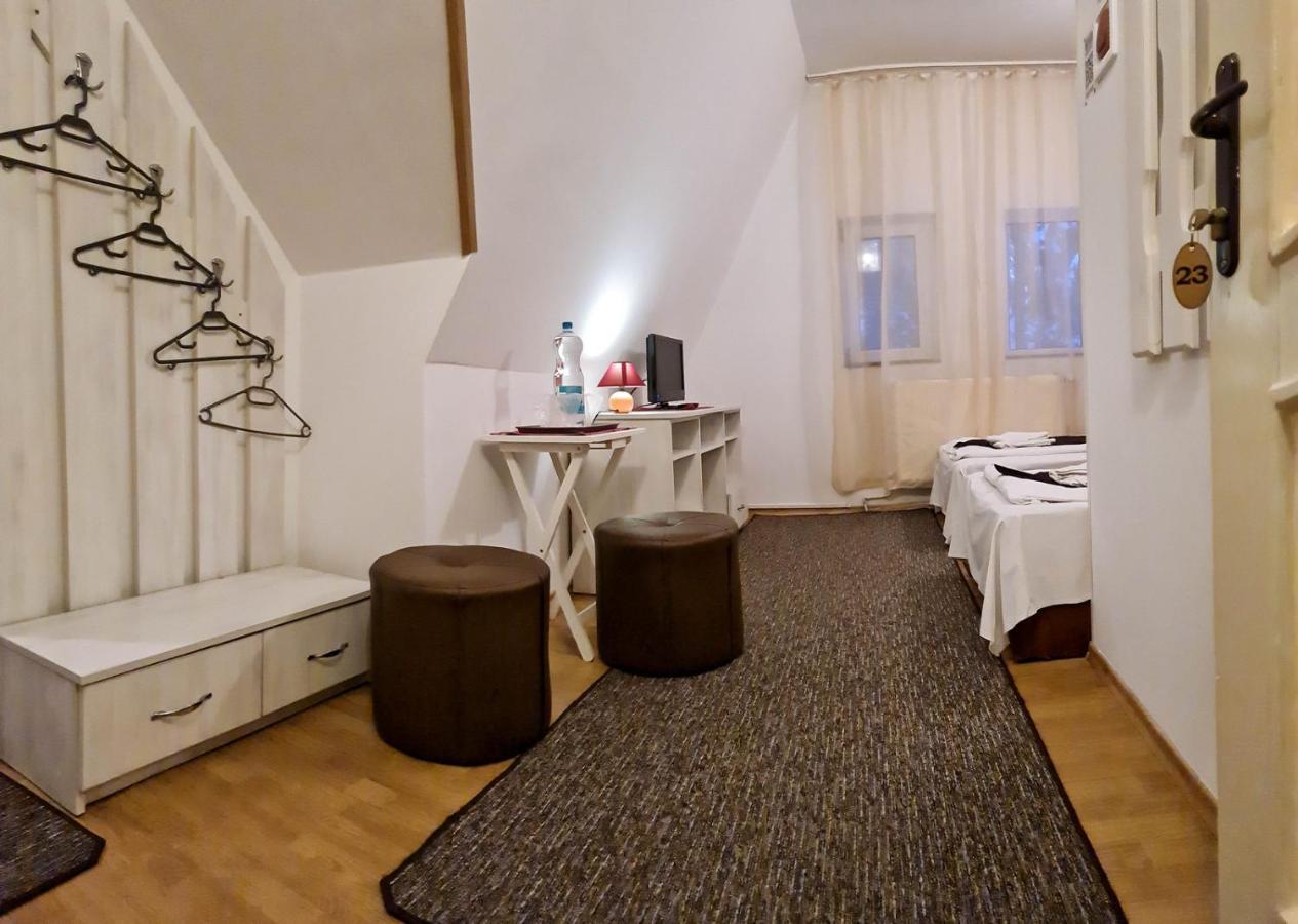 Pensiunea Happy Inn Vatra Dornei Bagian luar foto