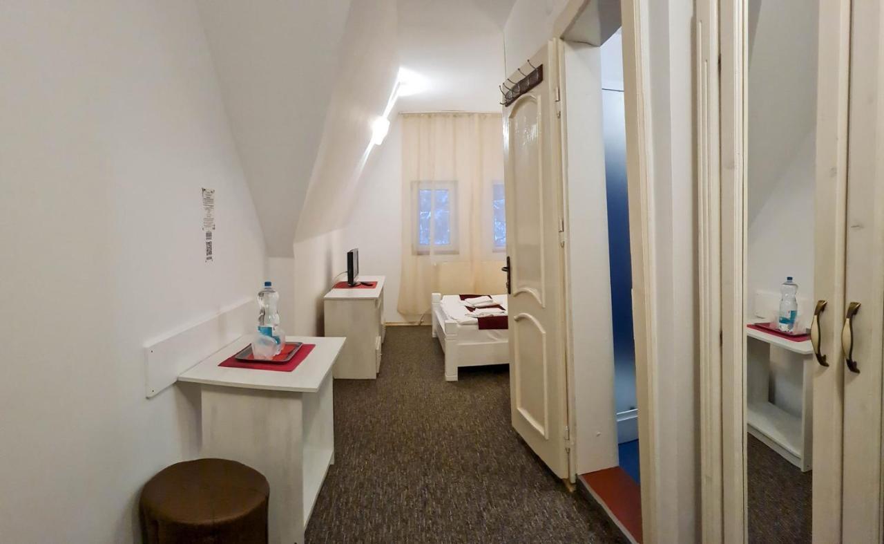 Pensiunea Happy Inn Vatra Dornei Bagian luar foto