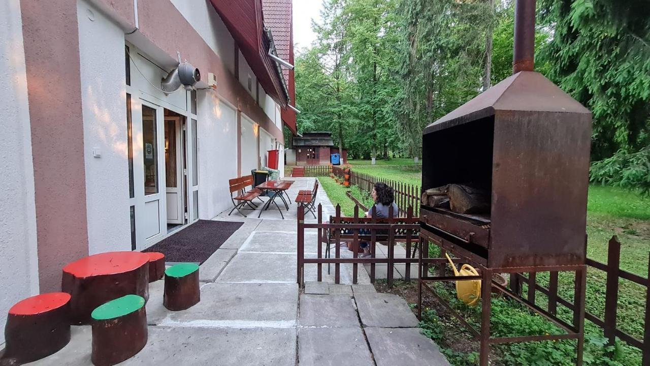 Pensiunea Happy Inn Vatra Dornei Bagian luar foto