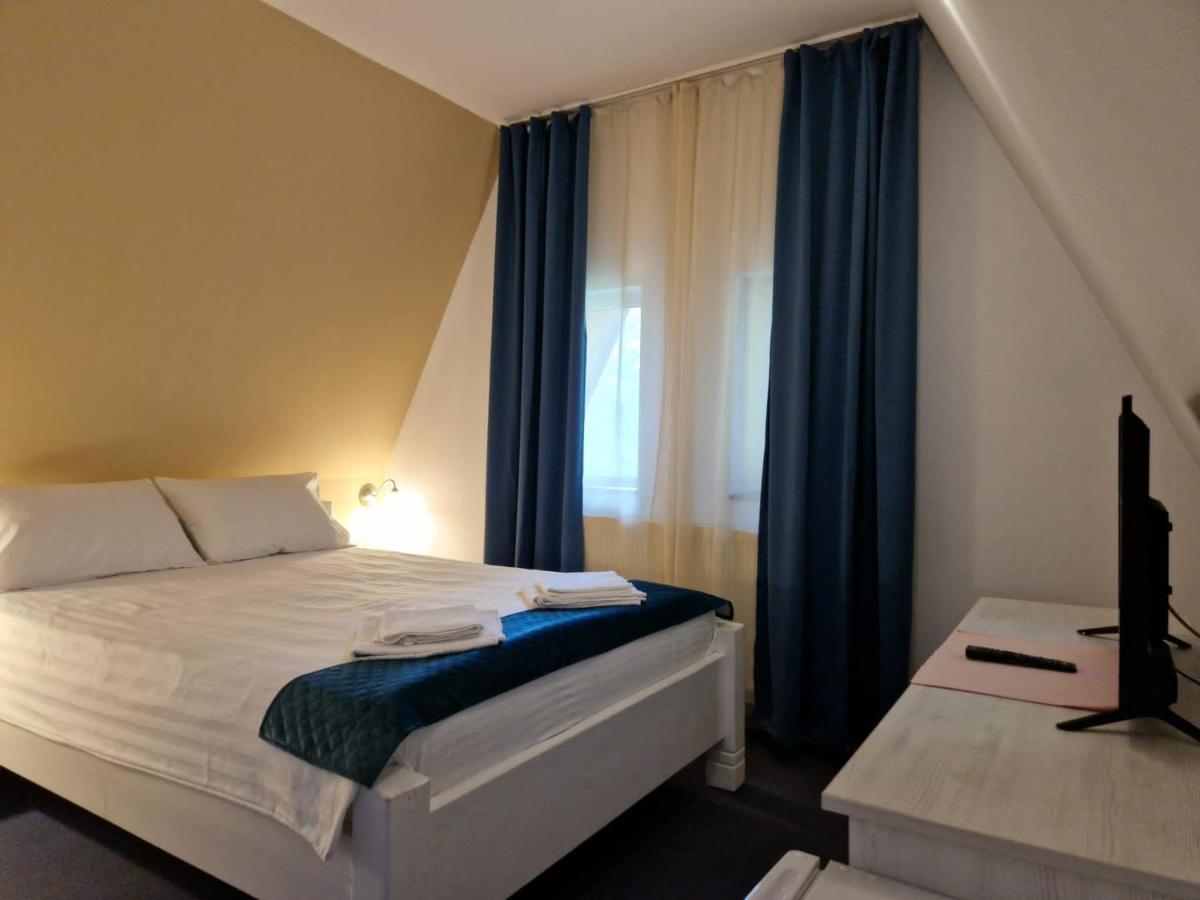 Pensiunea Happy Inn Vatra Dornei Bagian luar foto