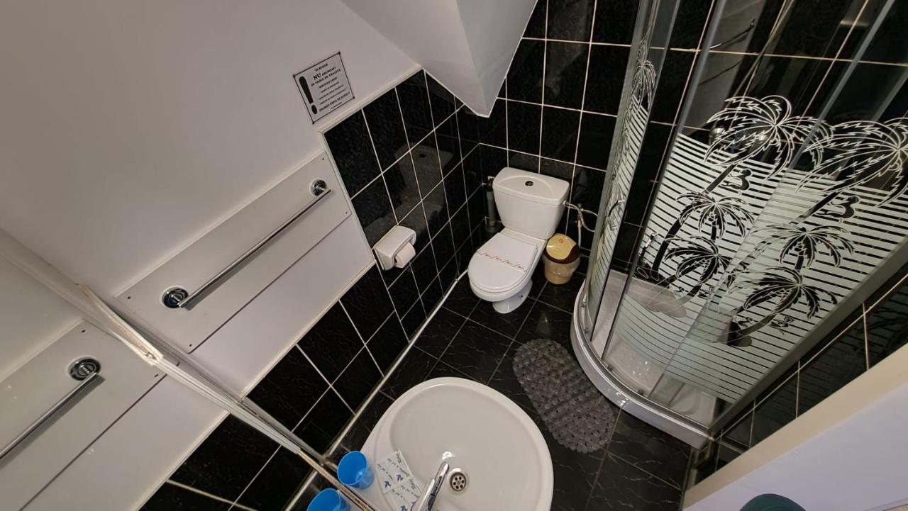 Pensiunea Happy Inn Vatra Dornei Bagian luar foto